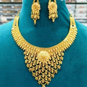 gold plated forming grand necklace with earrings